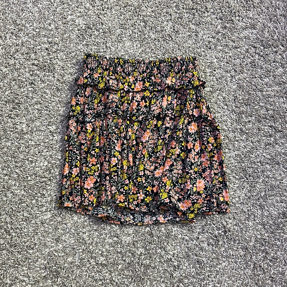 American Eagle floral flowy skirt size XS